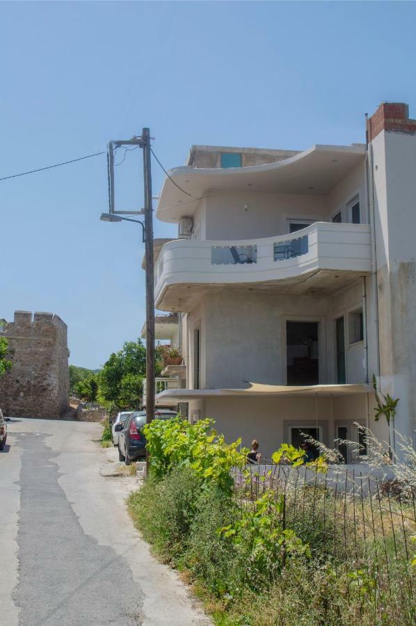 Tonia'S Apartment Kissamos Bagian luar foto
